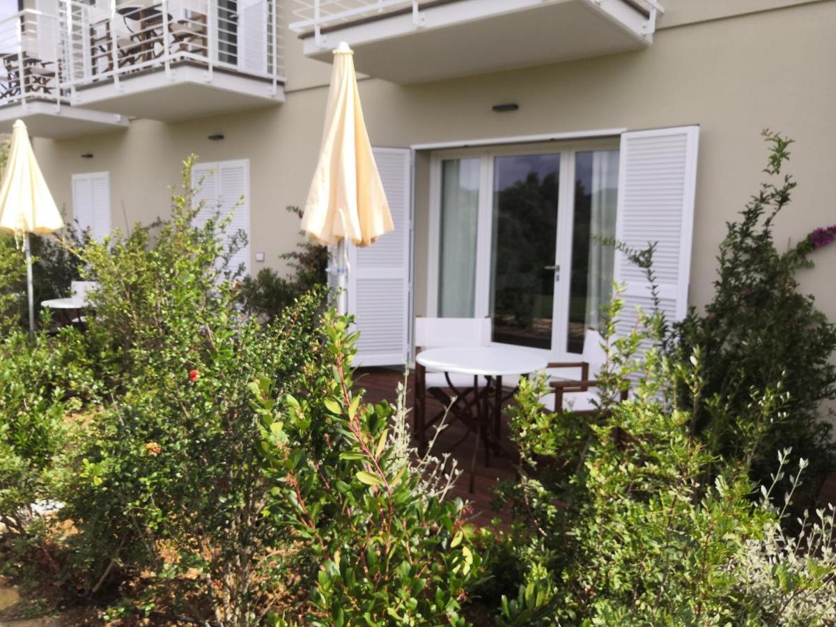 Stile libero b&b Lacona Exterior foto